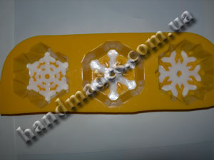 Мастер-класс по мыловарению: Новогодние снежинки Шаг 4