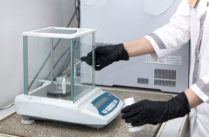 типы весов, используемых в химии