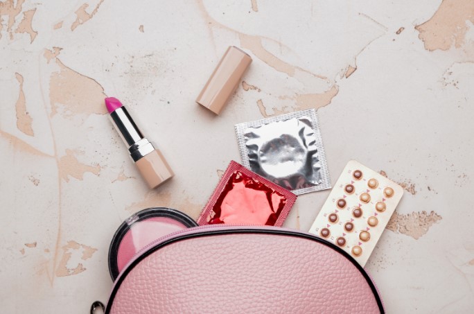 Чи можна зберігати презервативи в кишені