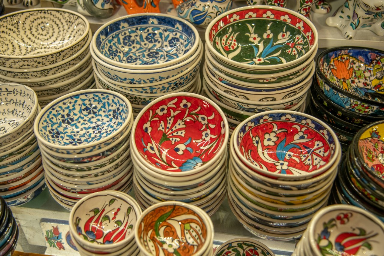 Отличия между различными видами бисера: подробный разбор и советы по выбору